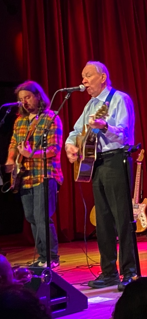 photo of Al Stewart performing on stage